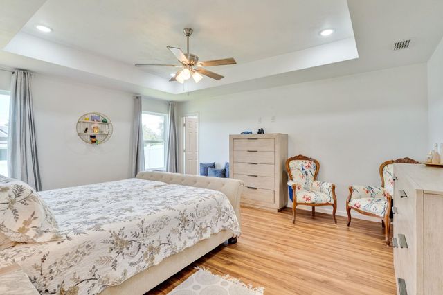 6 Slash Lane, Midway, FL 32343