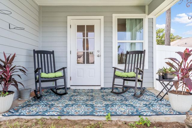 6 Slash Lane, Midway, FL 32343