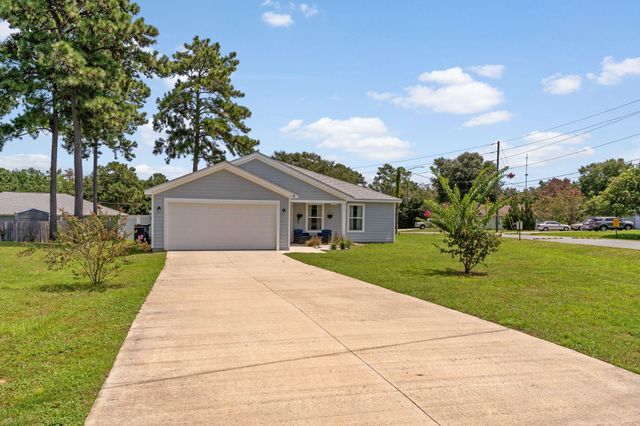 6 Slash Lane, Midway, FL 32343