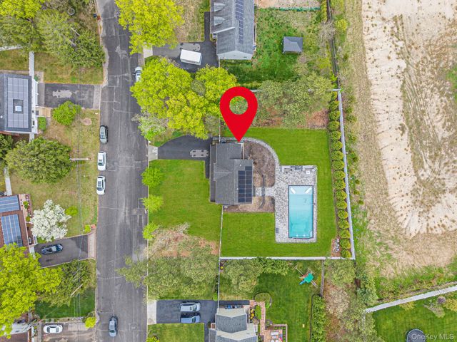 86 Country Road, Medford, NY 11763