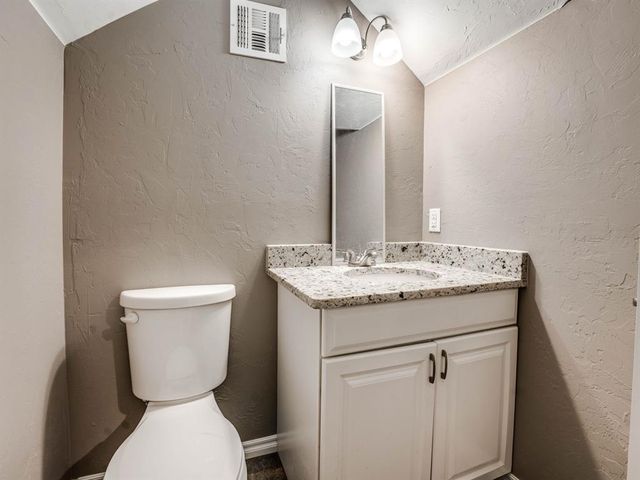 9393 Bear Creek Road, Guthrie, OK 73044