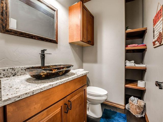 9393 Bear Creek Road, Guthrie, OK 73044