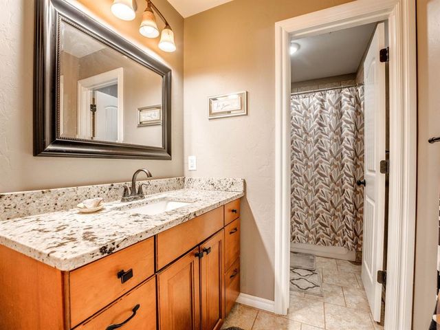 9393 Bear Creek Road, Guthrie, OK 73044