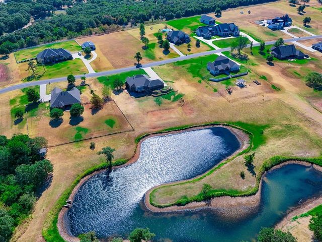 9393 Bear Creek Road, Guthrie, OK 73044
