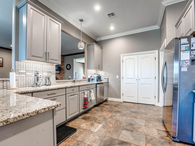 9393 Bear Creek Road, Guthrie, OK 73044
