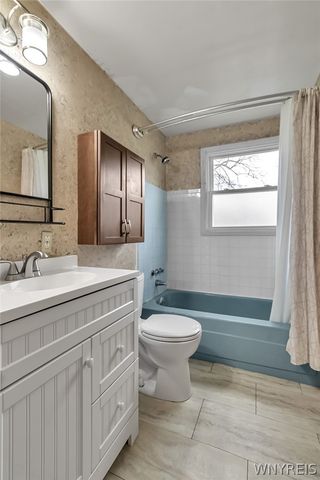 108 West Toulon Drive, Cheektowaga, NY 14227