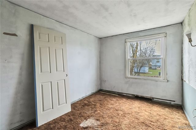 108 West Toulon Drive, Cheektowaga, NY 14227