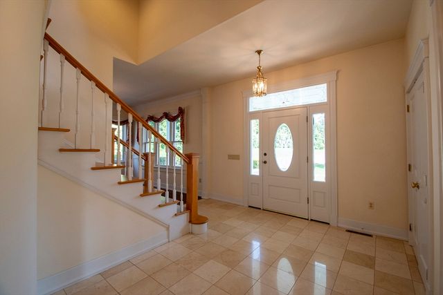 365 Middle St, Amherst, MA 01002