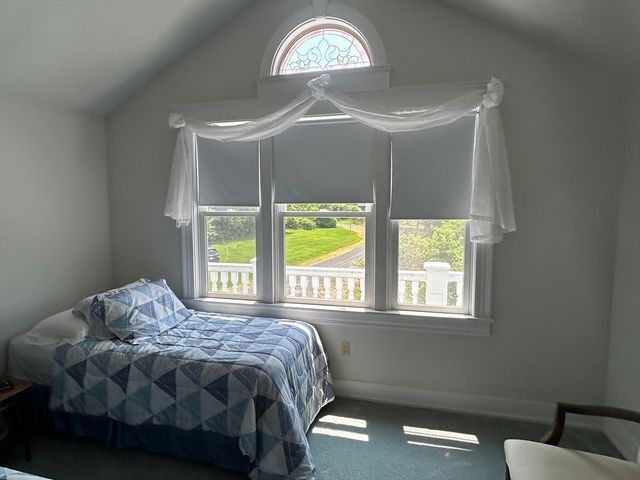 365 Middle St, Amherst, MA 01002