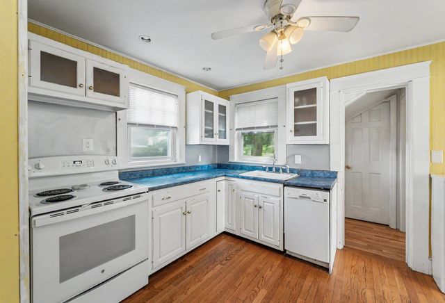 20 Lawndale Avenue, Nashua, NH 03060