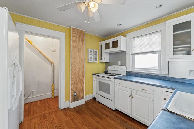 20 Lawndale Avenue, Nashua, NH 03060
