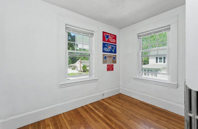 20 Lawndale Avenue, Nashua, NH 03060