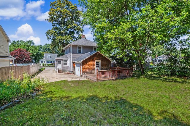 20 Lawndale Avenue, Nashua, NH 03060