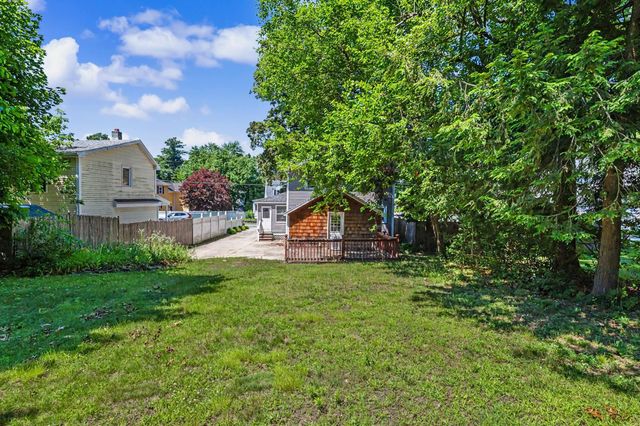 20 Lawndale Avenue, Nashua, NH 03060