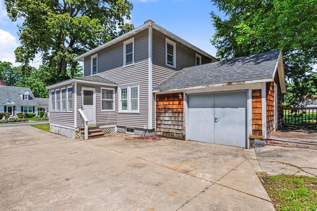 20 Lawndale Avenue, Nashua, NH 03060