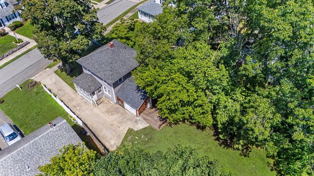 20 Lawndale Avenue, Nashua, NH 03060
