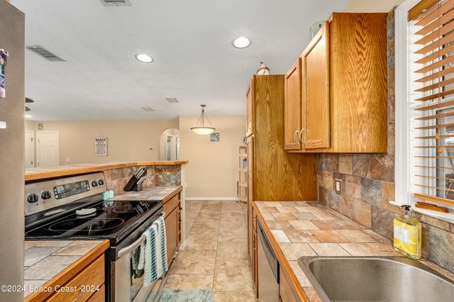 6574 Haven Avenue, Cocoa, FL 32927