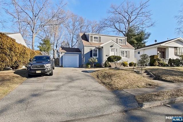 127 Iozia Terrace, Elmwood Park, NJ 07407
