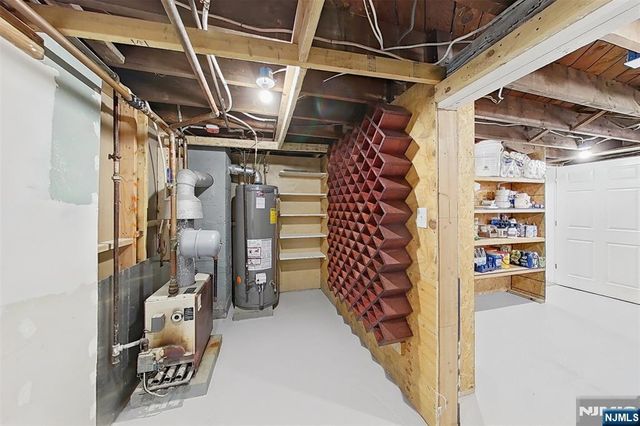 127 Iozia Terrace, Elmwood Park, NJ 07407