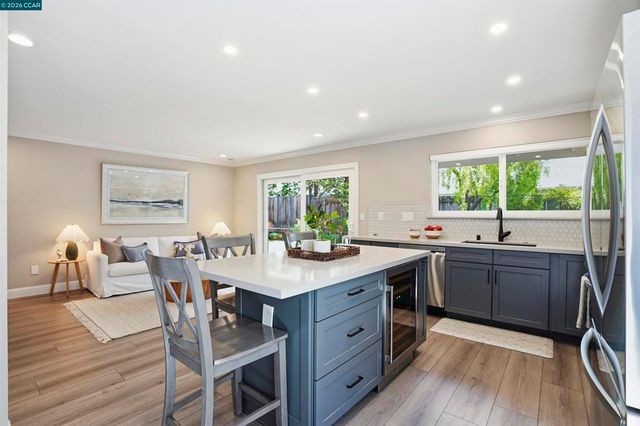 589 Zephyr Cir, Danville, CA 94526