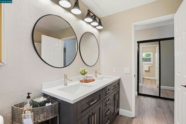 589 Zephyr Cir, Danville, CA 94526