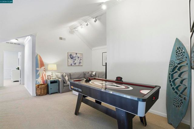 589 Zephyr Cir, Danville, CA 94526