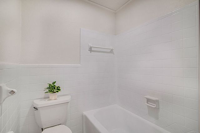 341 Dian Street, Burleson, TX 76028