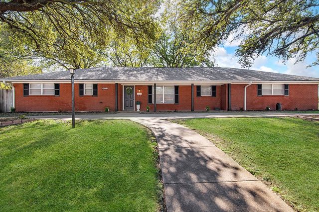 341 Dian Street, Burleson, TX 76028