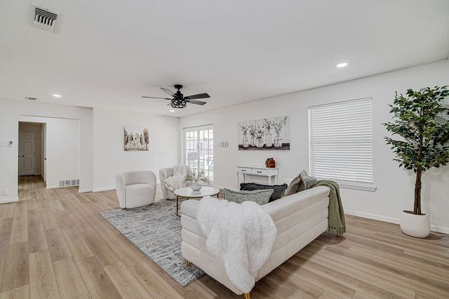 341 Dian Street, Burleson, TX 76028