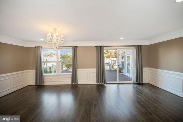 8110 SPRUCE ST, Manassas, VA 20111