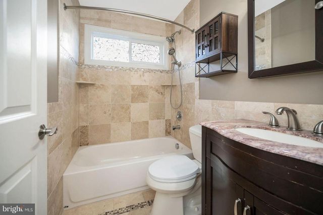 8110 SPRUCE ST, Manassas, VA 20111