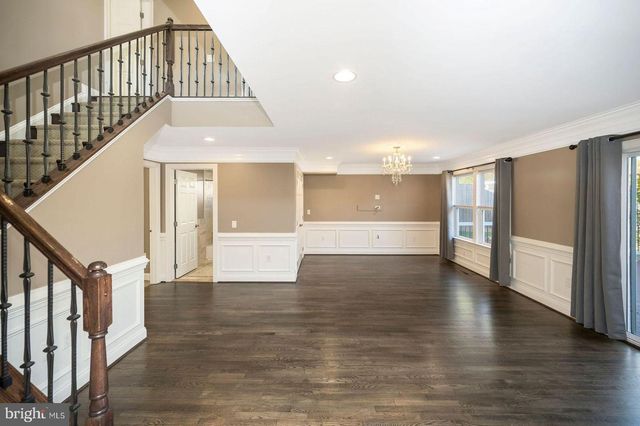 8110 SPRUCE ST, Manassas, VA 20111