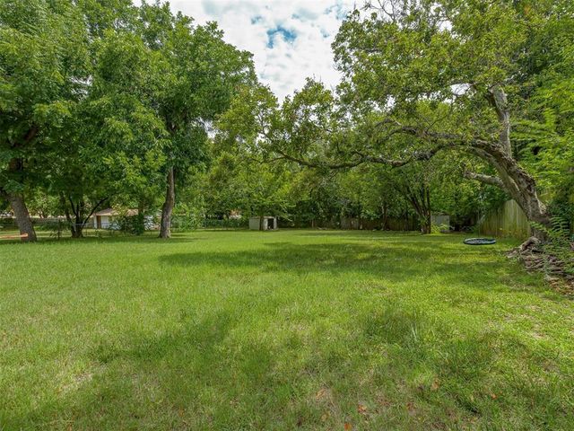 300 N Fretz Avenue, Edmond, OK 73003