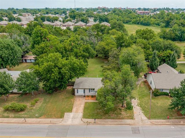 300 N Fretz Avenue, Edmond, OK 73003