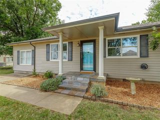 300 N Fretz Avenue, Edmond, OK 73003