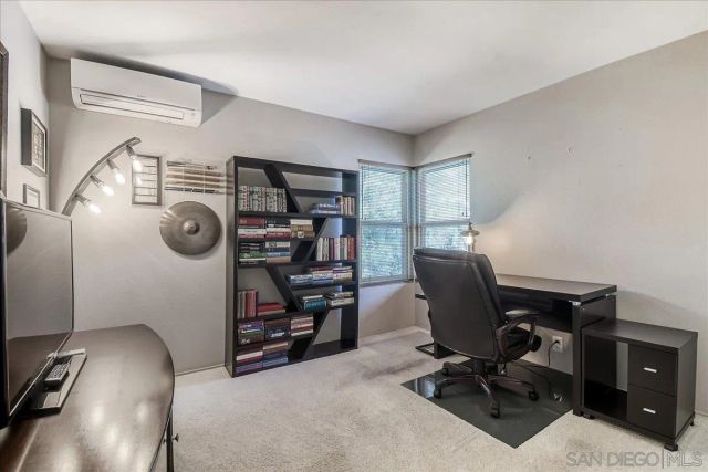 1262 River Glen Row 19, San Diego, CA 92111