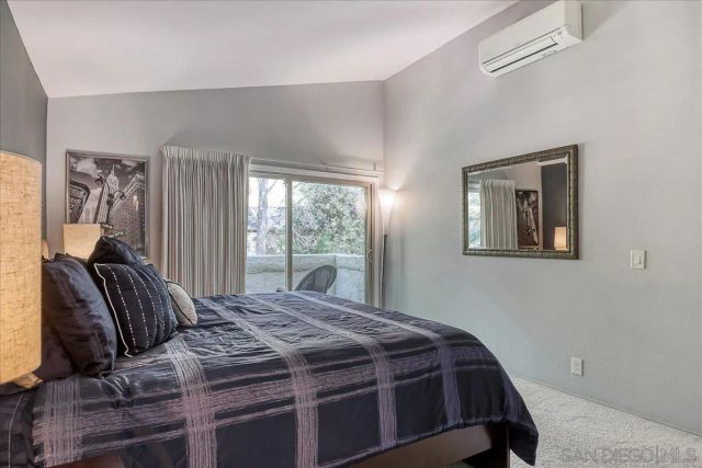 1262 River Glen Row 19, San Diego, CA 92111