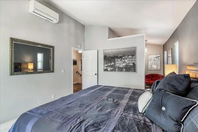 1262 River Glen Row 19, San Diego, CA 92111