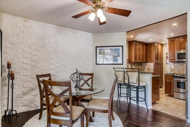 1262 River Glen Row 19, San Diego, CA 92111