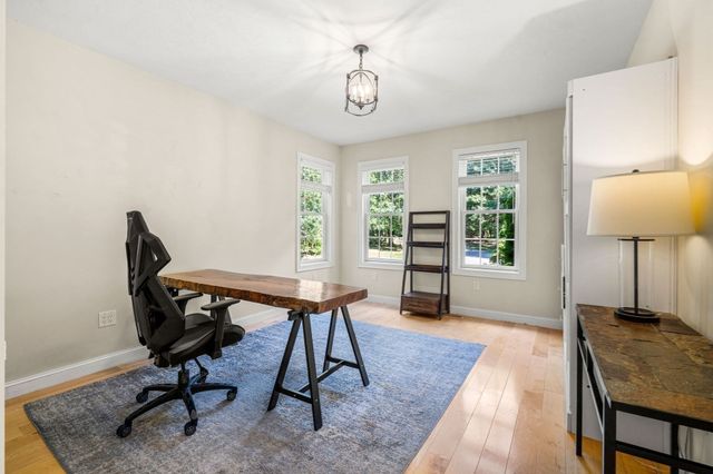 9 Grandview Rd, North Reading, MA 01864