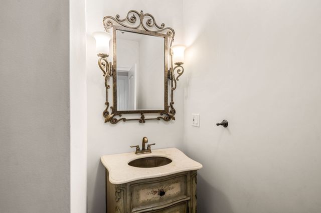 9 Grandview Rd, North Reading, MA 01864