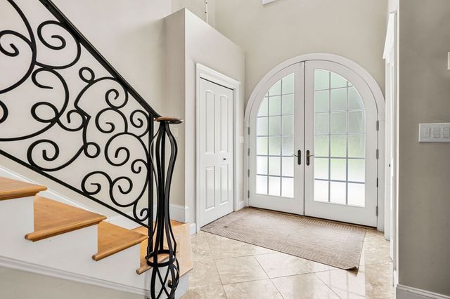 9 Grandview Rd, North Reading, MA 01864