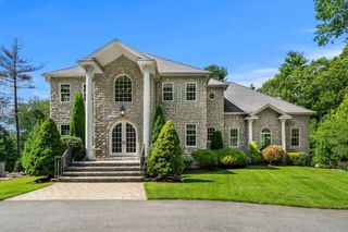 9 Grandview Rd, North Reading, MA 01864