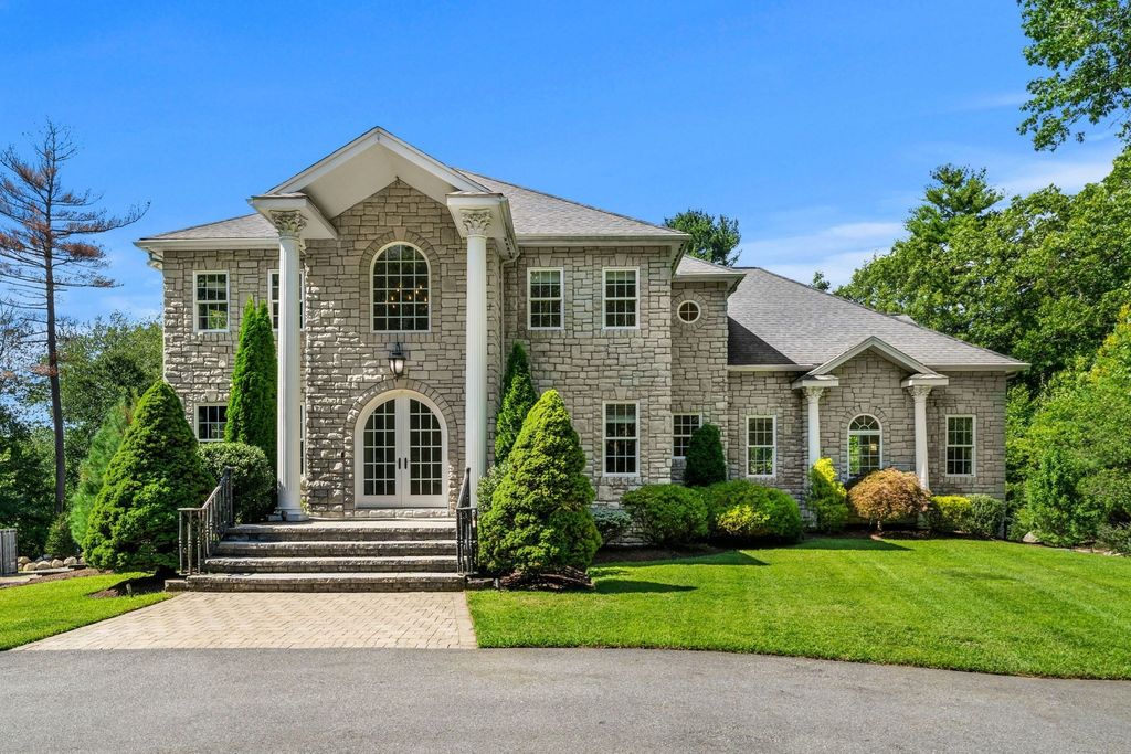 9 Grandview Rd, North Reading, MA 01864