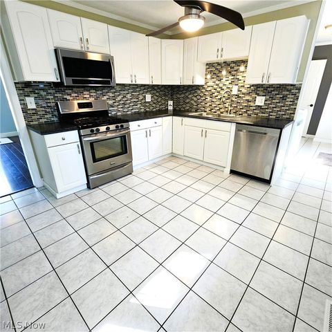 425 Bridle Lane, Berea, OH 44017