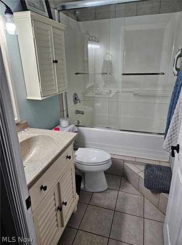 425 Bridle Lane, Berea, OH 44017