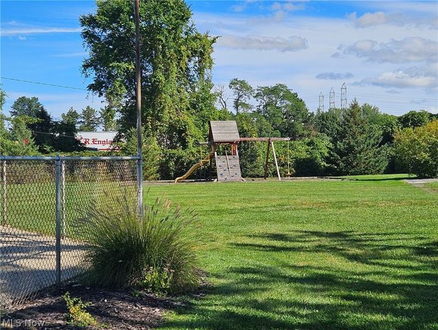 425 Bridle Lane, Berea, OH 44017