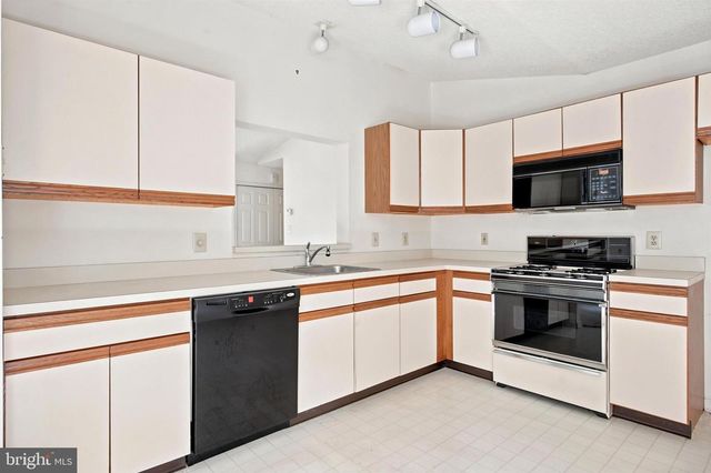 1652 COVINGTON RD, Yardley, PA 19067