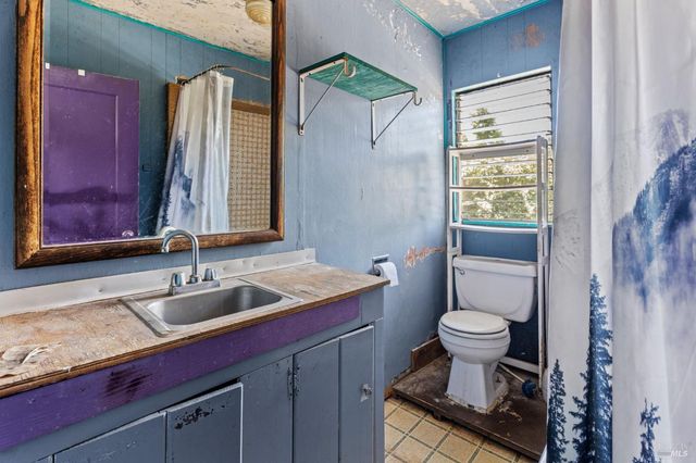 454 Della Ave, Willits, CA 95490