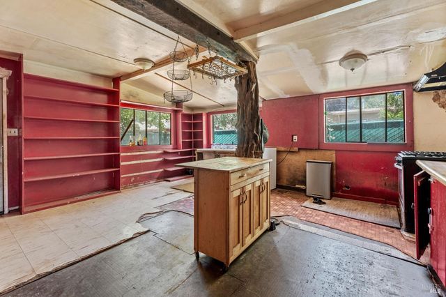 454 Della Ave, Willits, CA 95490